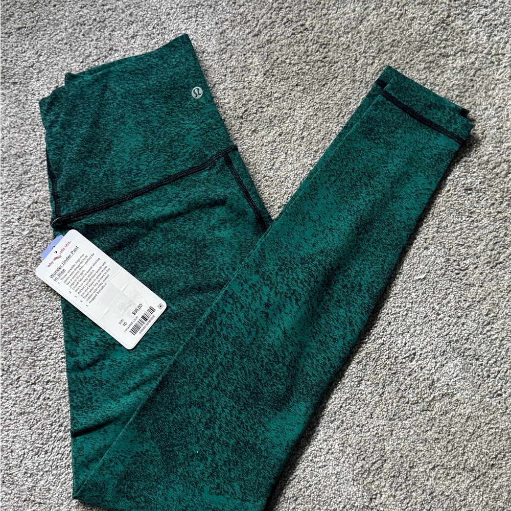 Lululemon Wunder Under Leggings size 10